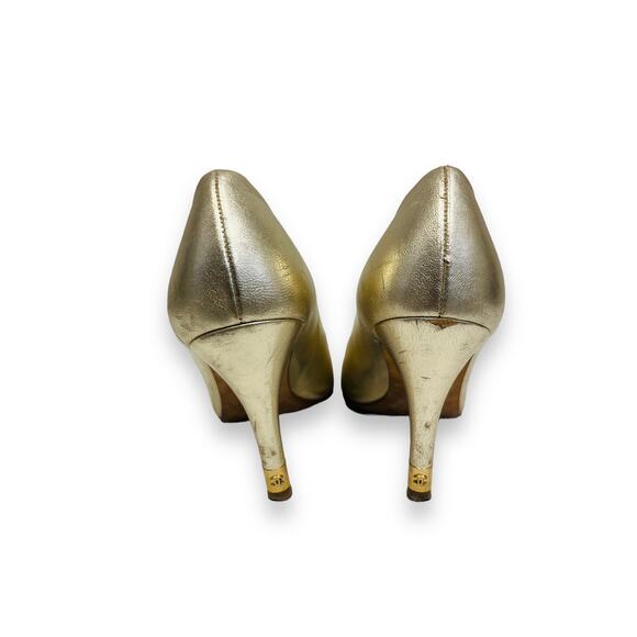 CHANEL Gold/Black Metallic Leather Cap Toe CC Logo Two Tone Pump Heels 37 US 7 - Picture 6 of 8